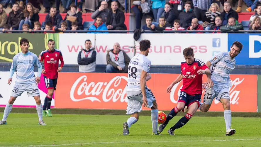 Partido entre Osasuna y Llagostera (3-0) celebrado en el estadio de El Sadar (15). IÑIGO ALZUGARAY