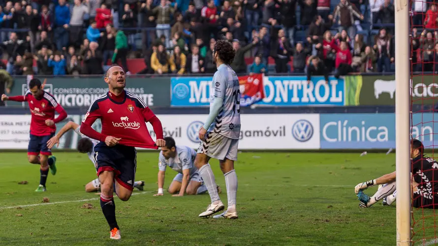 Partido entre Osasuna y Llagostera (3-0) celebrado en el estadio de El Sadar (21). IÑIGO ALZUGARAY