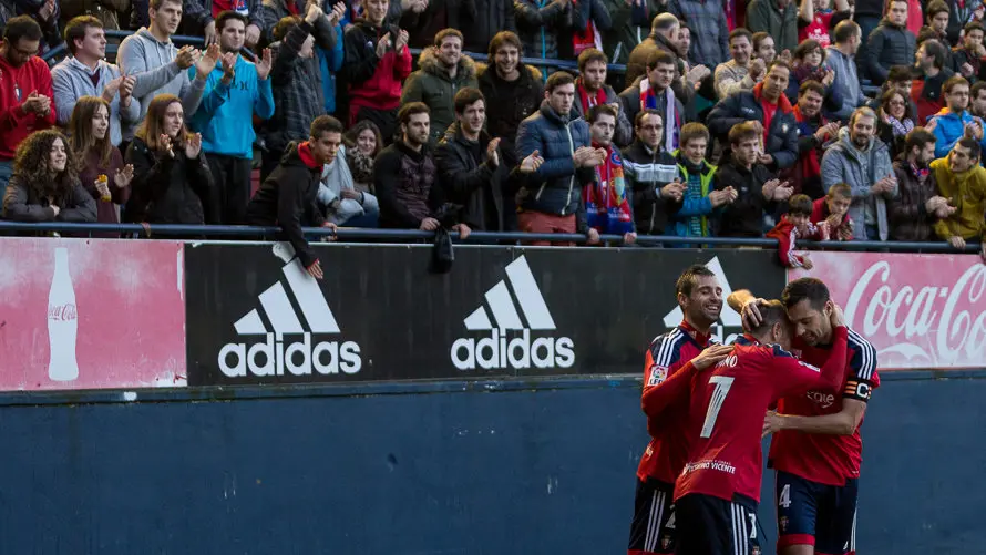 Partido entre Osasuna y Llagostera (3-0) celebrado en el estadio de El Sadar (25). IÑIGO ALZUGARAY