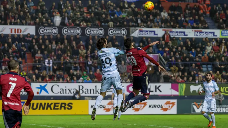 Partido entre Osasuna y Llagostera (3-0) celebrado en el estadio de El Sadar (34). IÑIGO ALZUGARAY
