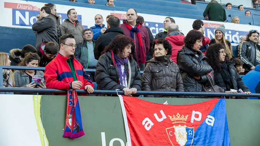 Imágenes de la grada del partido entre Osasuna y Llagostera (5). IÑIGO ALZUGARAY