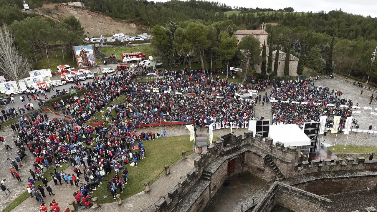 Vía crucis y misa en el Castillo de Javier en las Javieradas 2016. EFE