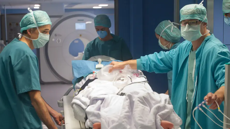 La Clínica Universidad de Navarra instala un complejo quirúrgico único en Europa (9)
