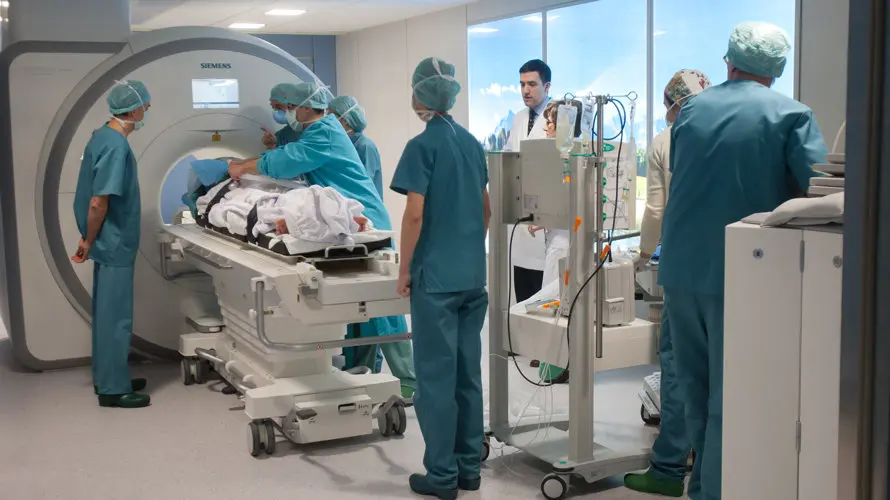 La Clínica Universidad de Navarra instala un complejo quirúrgico único en Europa (12)