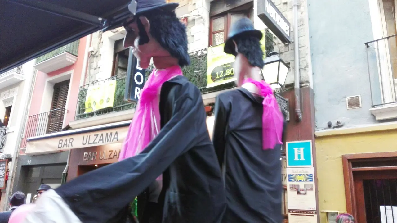 La tercera edición de La calle en rosa 'Fiesta del vino Rosado de Navarra' (5)