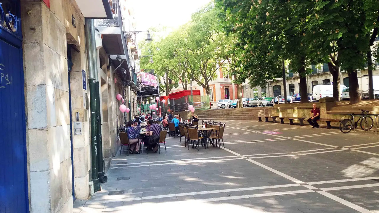 La tercera edición de La calle en rosa 'Fiesta del vino Rosado de Navarra' (12)