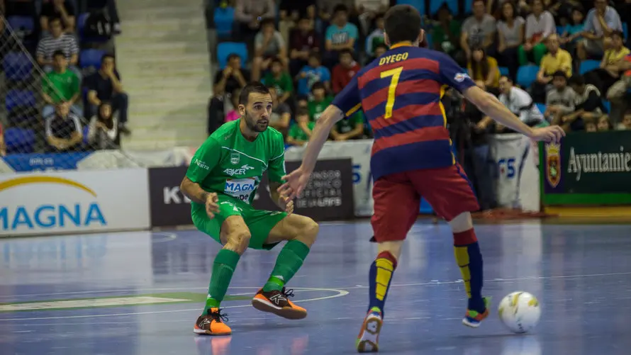 Segundo partido de las semifinales de la Liga de Fútbol Sala entre Magna Gurpea y FC Barcelona Lassa (1-3)(10). IÑIGO ALZUGARAY