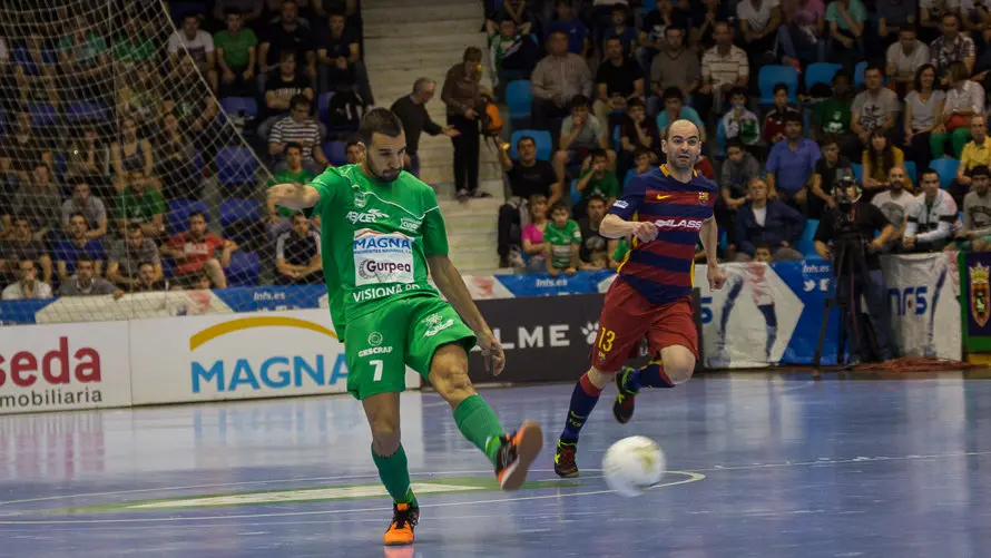 Segundo partido de las semifinales de la Liga de Fútbol Sala entre Magna Gurpea y FC Barcelona Lassa (1-3)(14). IÑIGO ALZUGARAY