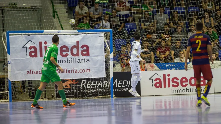 Segundo partido de las semifinales de la Liga de Fútbol Sala entre Magna Gurpea y FC Barcelona Lassa (1-3)(27). IÑIGO ALZUGARAY