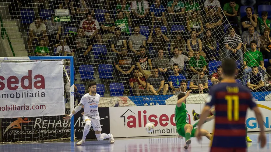 Segundo partido de las semifinales de la Liga de Fútbol Sala entre Magna Gurpea y FC Barcelona Lassa (1-3)(34). IÑIGO ALZUGARAY