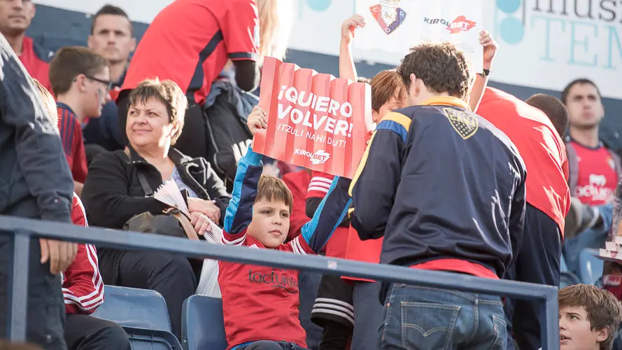 Fotos de la afición de Osasuna - GironaPABLO LASAOSA 06