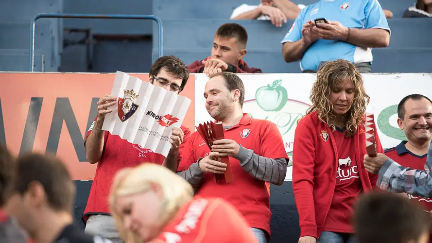 Fotos de la afición de Osasuna - GironaPABLO LASAOSA 08