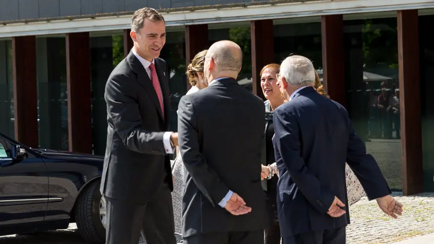 El Rey Felipe VI y Doña Letizia inauguran el IV Congreso Internacional de Arquitectura que se celebra en Baluarte acompañados por la presidenta de Navarra, Uxue Barkos y otra (9)