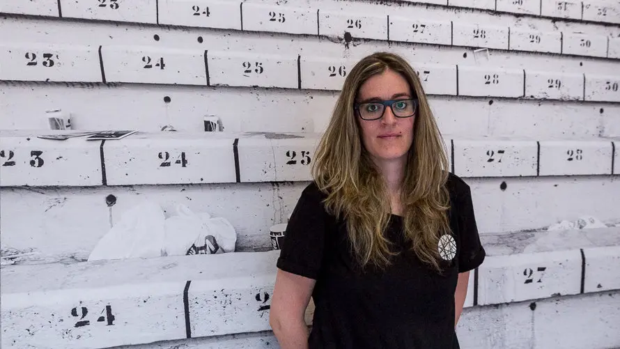 La concejala Maider Beloki presenta la exposición fotográfica sanferminera -Versus- de los fotógrafos navarros Maite Hernández Mateo, Clemente Bernad, Daniel Ochoa de Olza y Cristina Nuñez Baquedano (8). IÑIGO ALZU