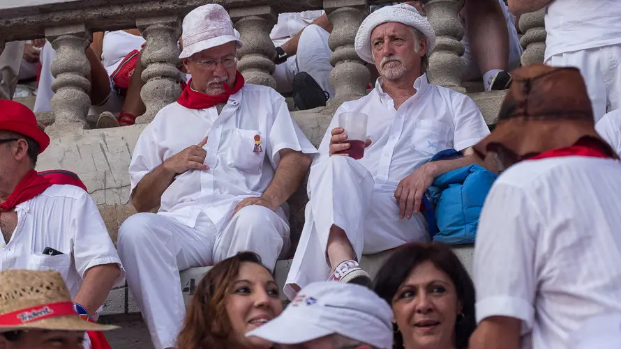 Imágenes de los tendidos de la Plaza de Pamplona en la corrida de los toros de Pedraza de Yeltes (33). IÑIGO ALZUGARAY
