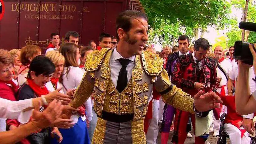 Juan Jos&eacute; Padilla a su llegada a la plaza de toros de Pamplona durante la sexta corrida de la Feria del Toro de San Ferm&iacute;n