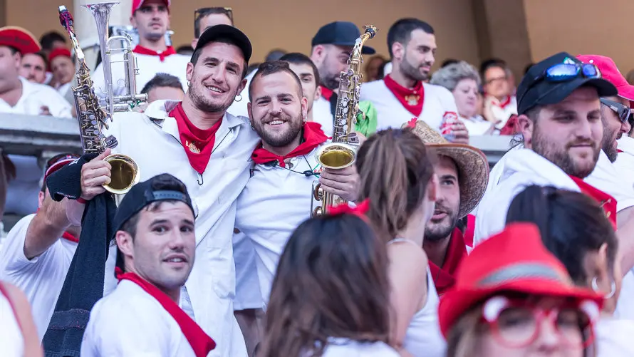 Los tendidos de la plaza durante la corrida de la Feria de San Fermín con toros de Victoriano del Río Cortés (22). IÑIGO ALZUGARAY