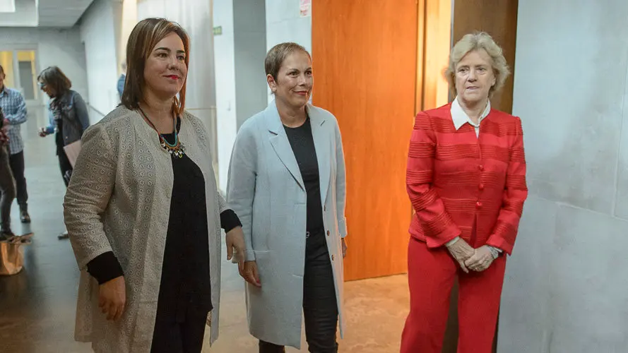 Recepción por parte de Uxue Barkos y Ainhoa Aznárez a Soledad Becerril. PABLO LASAOSA01