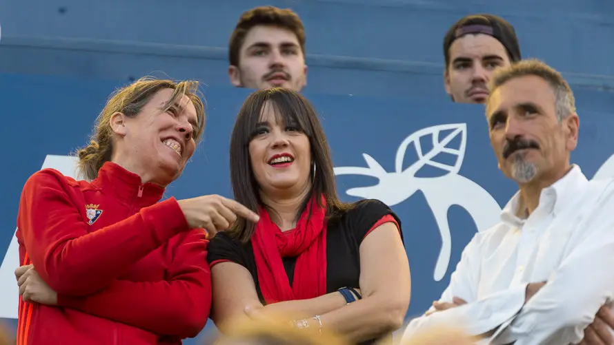 Imágenes de la afición en la grada del estadio de El Sadar durante el partido entre Osasuna y Espanyol (29). IÑIGO ALZUGARAY