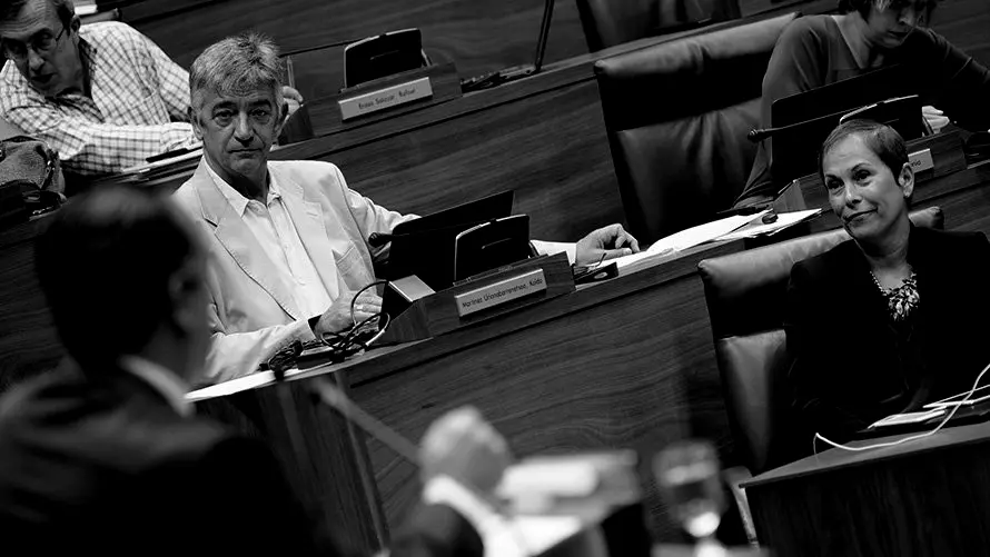 Pleno en el Parlamento de Navarra. PABLO LASAOSA 04