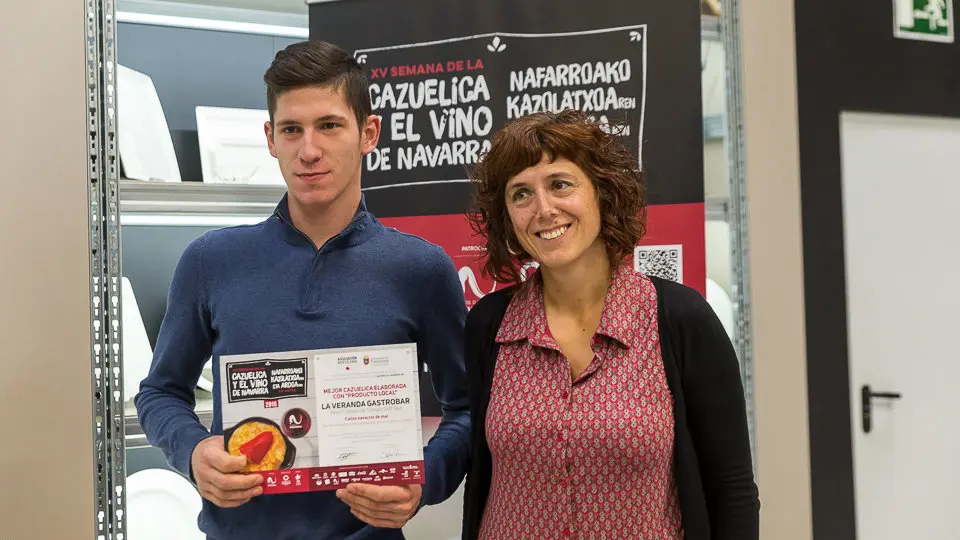 Entrega de los premios de la XV Semana de la Cazuelica y su maridaje con el vino de Navarra en la cooperativa de Hostelería (15). IÑIGO ALZUGARAY