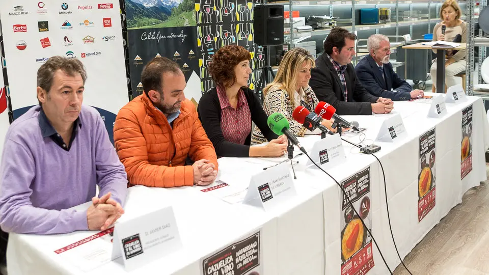 Entrega de los premios de la XV Semana de la Cazuelica y su maridaje con el vino de Navarra en la cooperativa de Hostelería (24). IÑIGO ALZUGARAY
