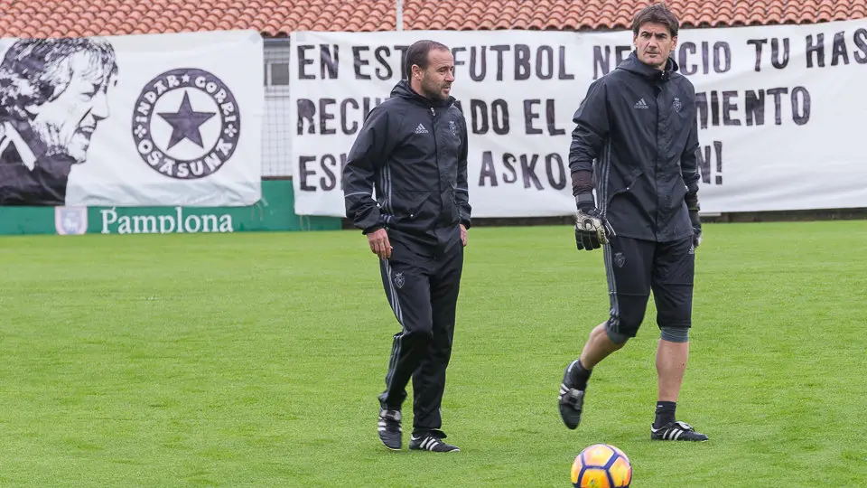 Primer entrenamiento de Osasuna tras la destitución de Enrique Martín Monreal (8). IÑIGO ALZUGARAY