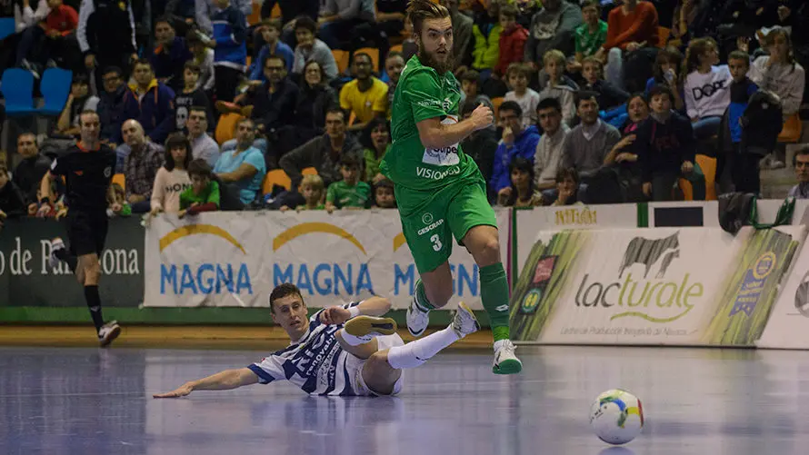 Magna Gurpea - Rios renovables Zaragoza en el Pabellón Anaitasuna. MIGUEL OSÉS_2