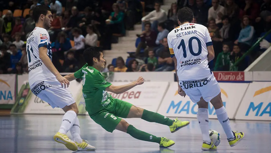Magna Gurpea - Rios renovables Zaragoza en el Pabellón Anaitasuna. MIGUEL OSÉS_16