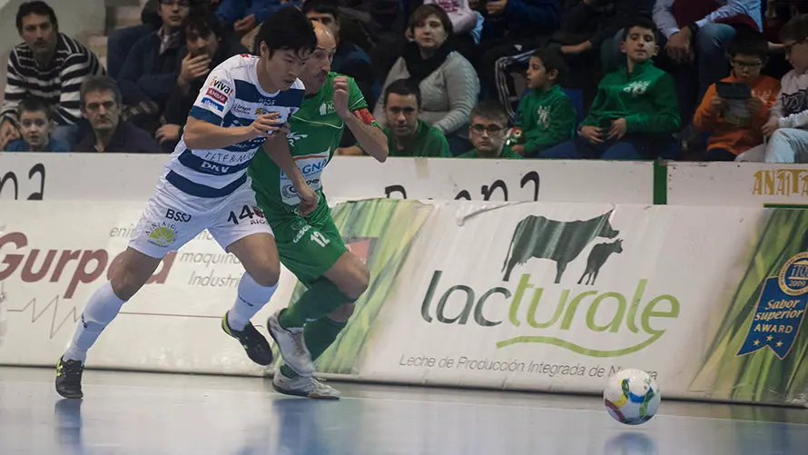 Magna Gurpea - Rios renovables Zaragoza en el Pabellón Anaitasuna. MIGUEL OSÉS_17