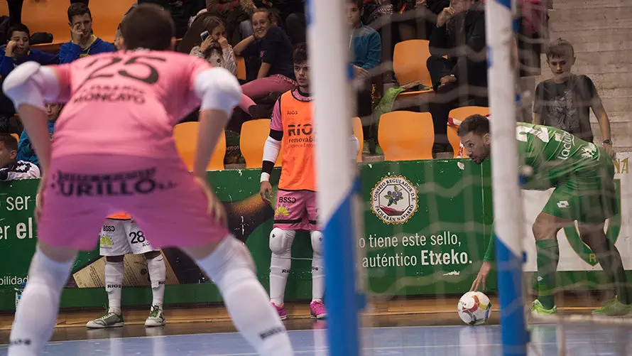 Magna Gurpea - Rios renovables Zaragoza en el Pabellón Anaitasuna. MIGUEL OSÉS_30