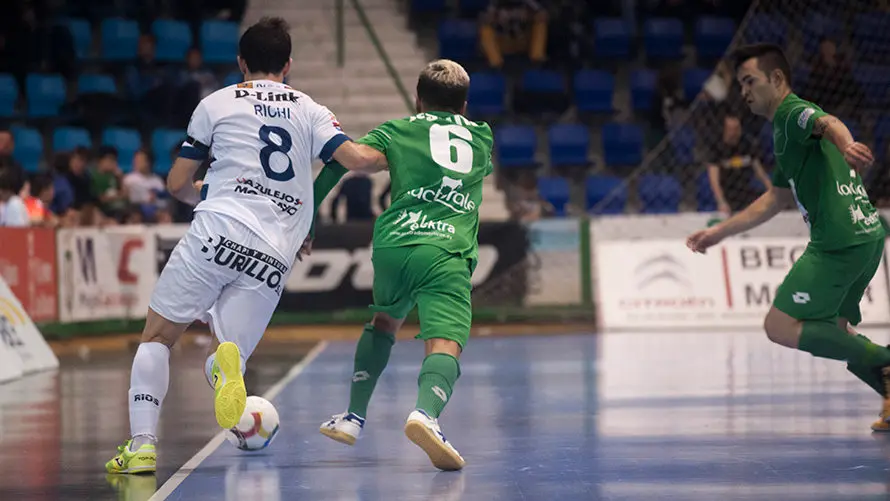 Magna Gurpea - Rios renovables Zaragoza en el Pabellón Anaitasuna. MIGUEL OSÉS_34