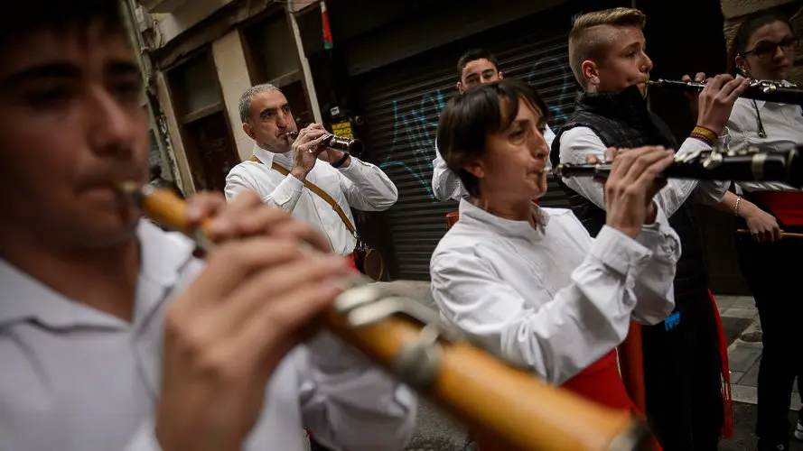 Salida de grupos musicales en Pamplona organizada por la Casa de Castilla y León en Navarra. PABLO LASAOSA (3)