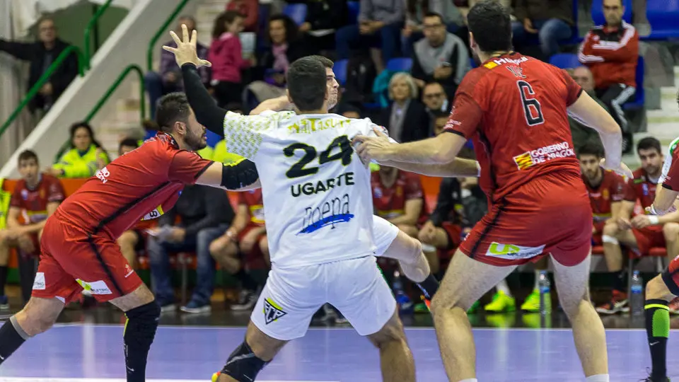 Partido de la Liga Asobal entre Helvetia Anaitasuna y Bada Huesca (6). IÑIGO ALZUGARAY