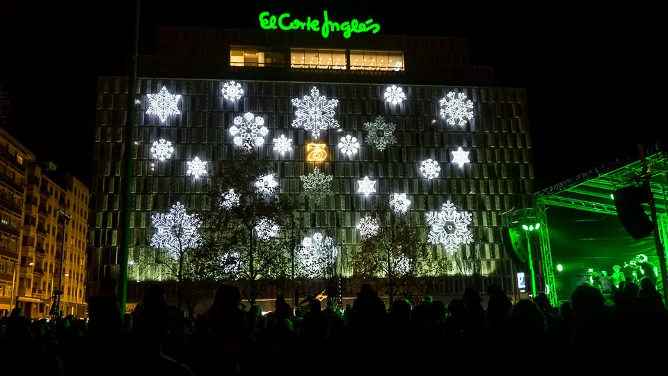Espectáculo de encendido de luces de El Corte Inglés (14). IÑIGO ALZUGARAY