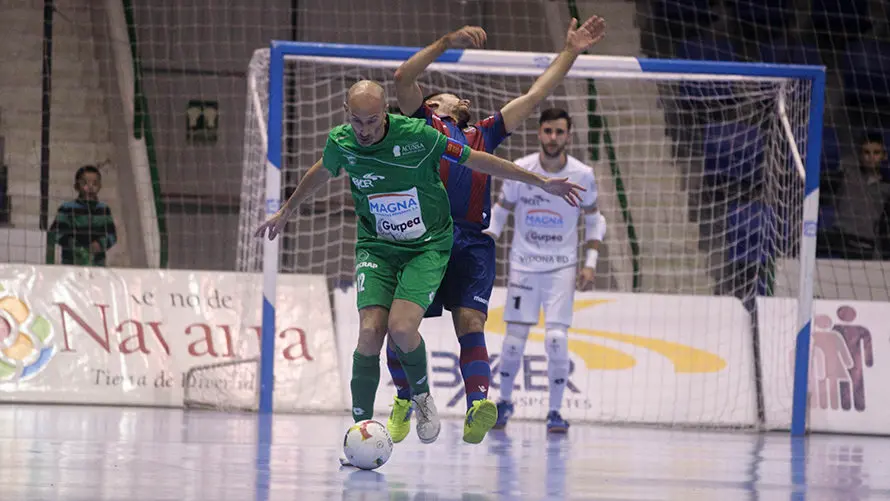 Magna Gurpea - Levante, Pabellón Anaitasuna. MIGUEL OSÉS_3