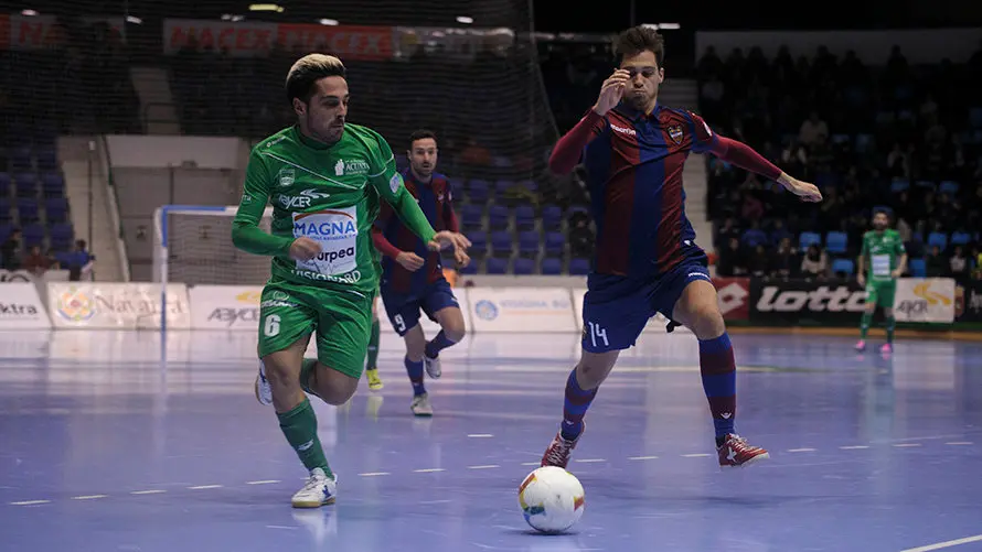Magna Gurpea - Levante, Pabellón Anaitasuna. MIGUEL OSÉS_8