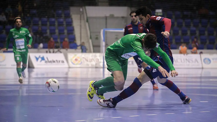 Magna Gurpea - Levante, Pabellón Anaitasuna. MIGUEL OSÉS_9