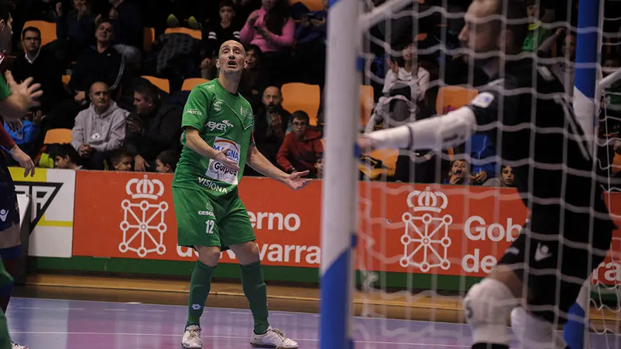 Magna Gurpea - Levante, Pabellón Anaitasuna. MIGUEL OSÉS_15