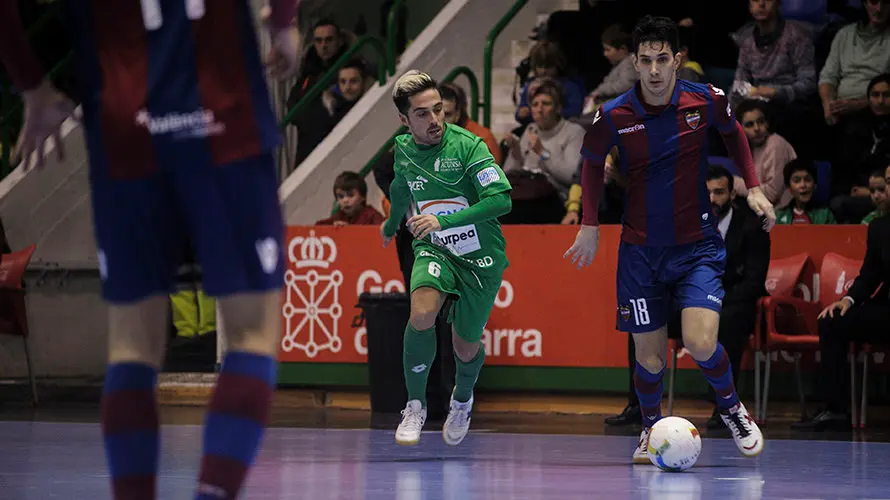 Magna Gurpea - Levante, Pabellón Anaitasuna. MIGUEL OSÉS_20
