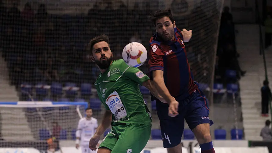 Magna Gurpea - Levante, Pabellón Anaitasuna. MIGUEL OSÉS_22