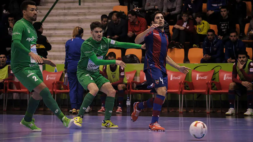 Magna Gurpea - Levante, Pabellón Anaitasuna. MIGUEL OSÉS_24