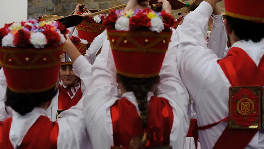 Inauguración de un monolito conmemorativo en el Archivo Real con motivo del Día de Navarra. MIGUEL OSÉS (17)