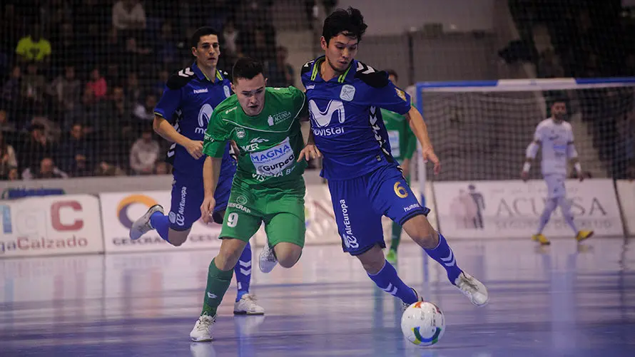 Partido de fútbol sala entre el Magna Gurpea - Inter Movistar. MIGUEL OSÉS_33 (18)