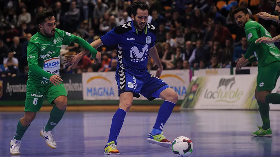 Partido de fútbol sala entre el Magna Gurpea - Inter Movistar. MIGUEL OSÉS_33 (23)
