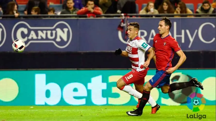 Primera parte del encuentro entre Osasuna y el Granada en Pamplona. LALIGA (15)
