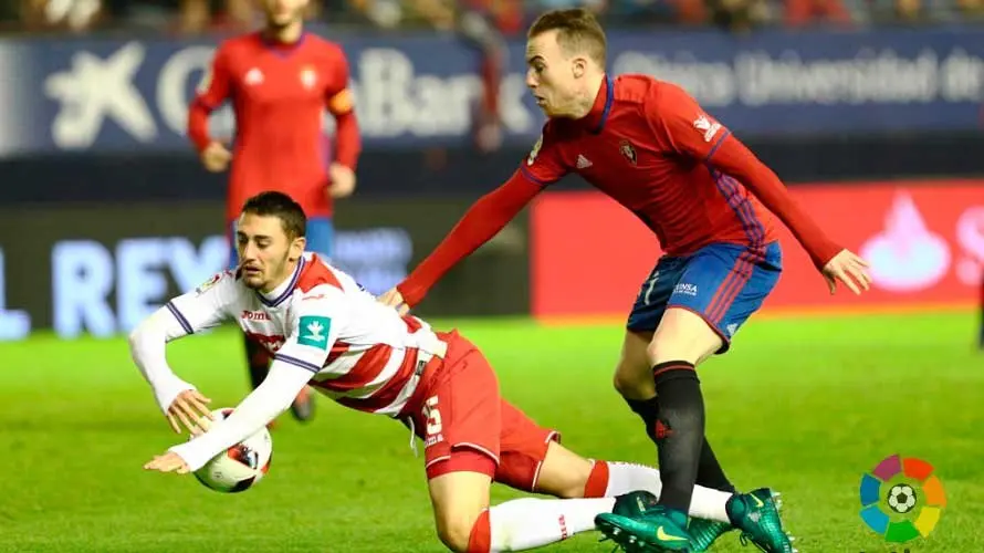 Primera parte del encuentro entre Osasuna y el Granada en Pamplona. LALIGA (20)