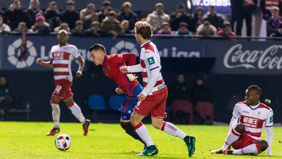 Partido de la Copa del Rey entre Osasuna y Granada (2-0) disputado en El Sadar (15). IÑIGO ALZUGARAY
