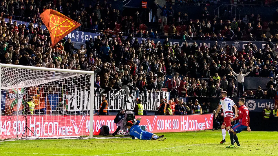Partido de la Copa del Rey entre Osasuna y Granada (2-0) disputado en El Sadar (16). IÑIGO ALZUGARAY