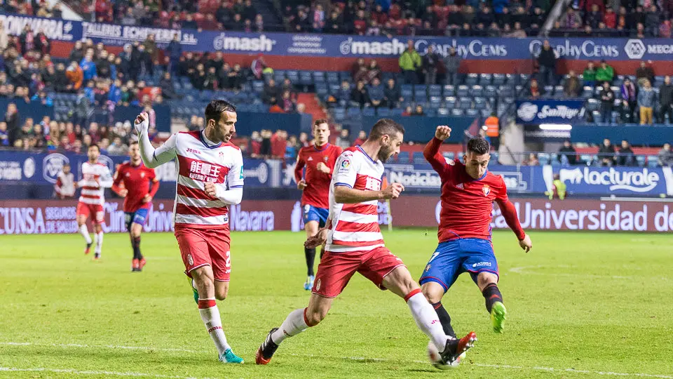 Partido de la Copa del Rey entre Osasuna y Granada (2-0) disputado en El Sadar (23). IÑIGO ALZUGARAY